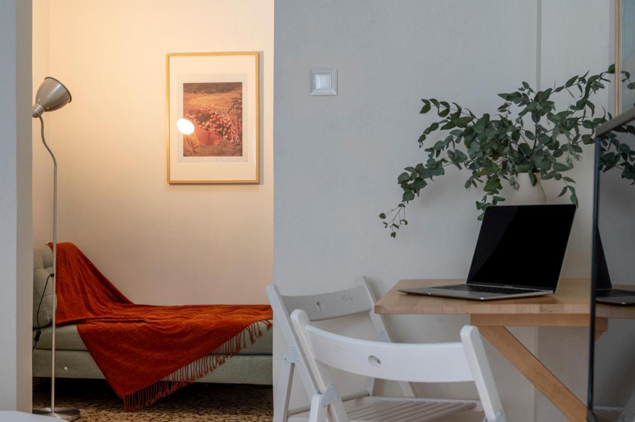 Urban Studio In Exarcheia Athens Luaran gambar